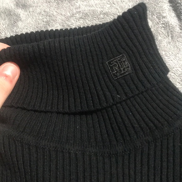 Women’s black Ralph Lauren turtleneck - Picture 2 of 3